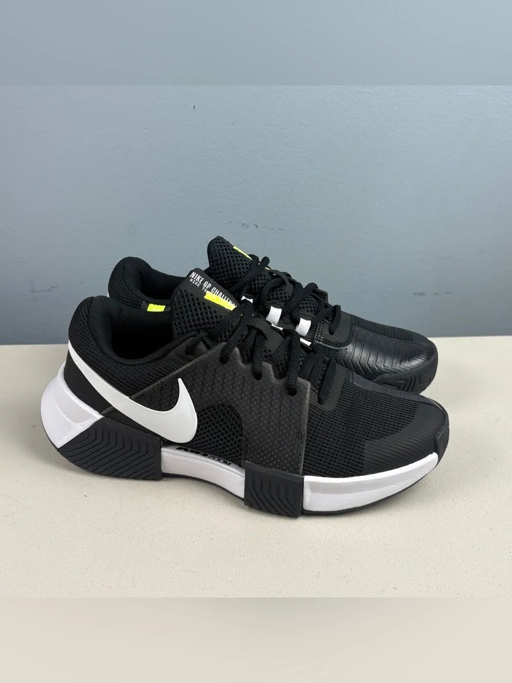 Nike Zoom GP Challenge Hard Court Tennis Sneaker Woman’s Sz 6.5